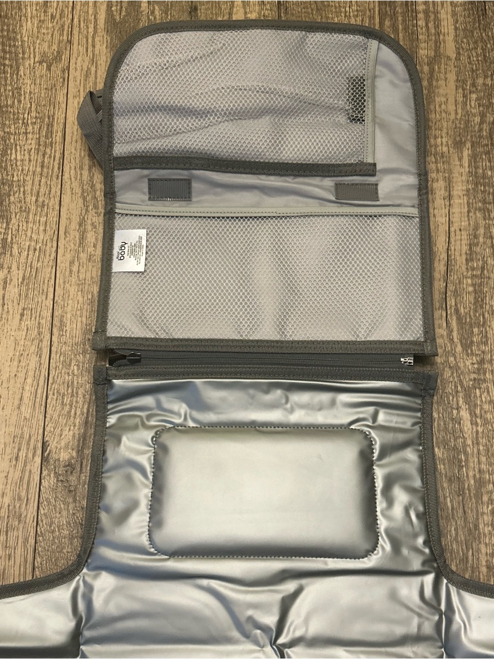 Kopi Baby Portable Diaper Changing Pad Clutch - Grey Arrow Print - Picture 7 of 7
